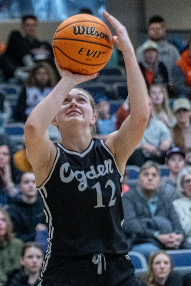 Girls basketball playoffs: Leite lifts Layton Christian girls over ...